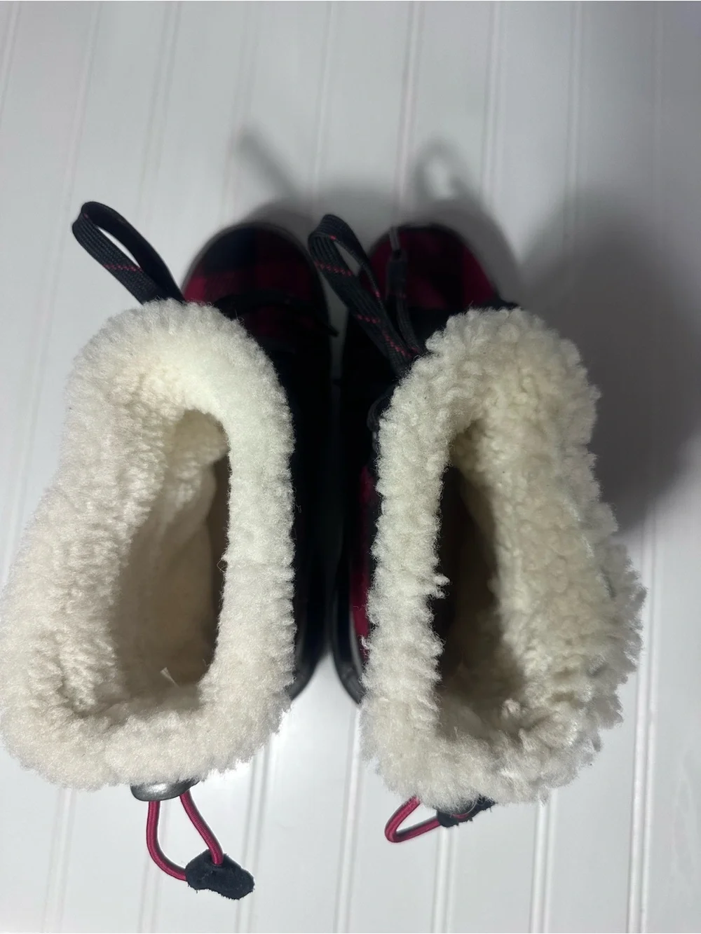 Sorel Tivoli III winter snow boots red & black buffalo plaid women’s 6